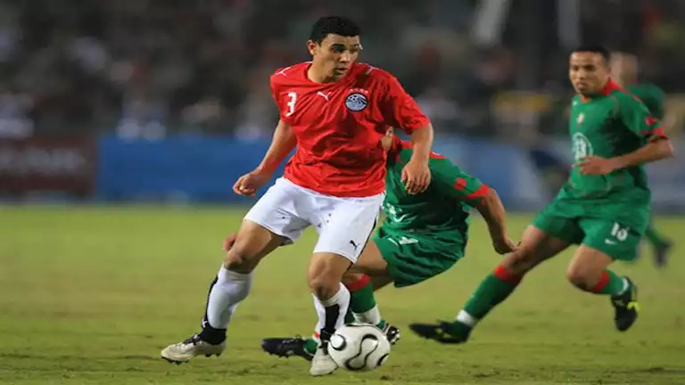 خمسة لاعبين بارزين في عالم كرة القدم توفوا أثناء تألقهم المذهل