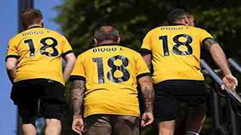 ديوجو جوتا يتلقى تكريماً حماسياً من جماهير وولفرهامبتون في مواجهة مان سيتي