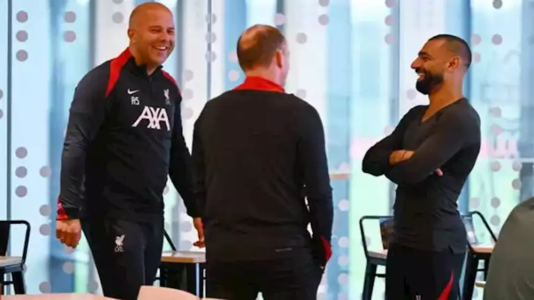 سلوت يؤكد وجود بديل لمحمد صلاح في كأس أمم أفريقيا المقبل