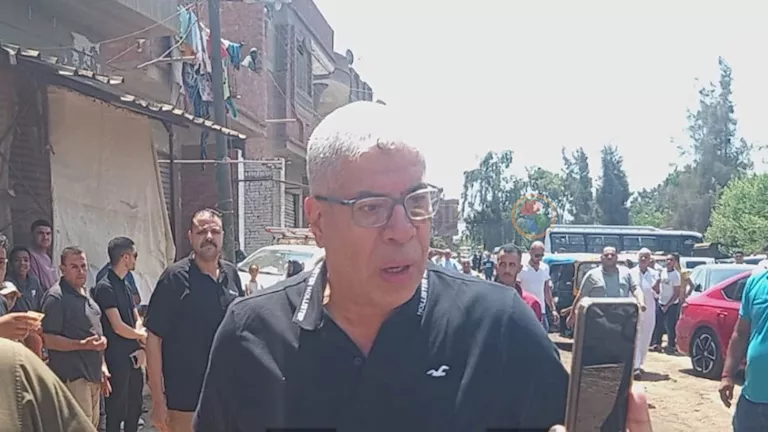 شوبير يصف جنازة والد محمد الشناوي بمظاهرة حب جماهيرية مؤثرة ورائعة