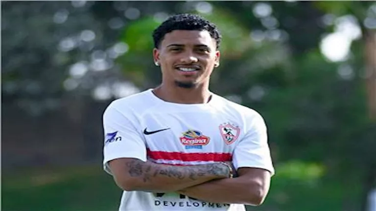 عائلة اللاعب الجديد في الزمالك تدعمه خلال مواجهة المقاولون العرب اليوم