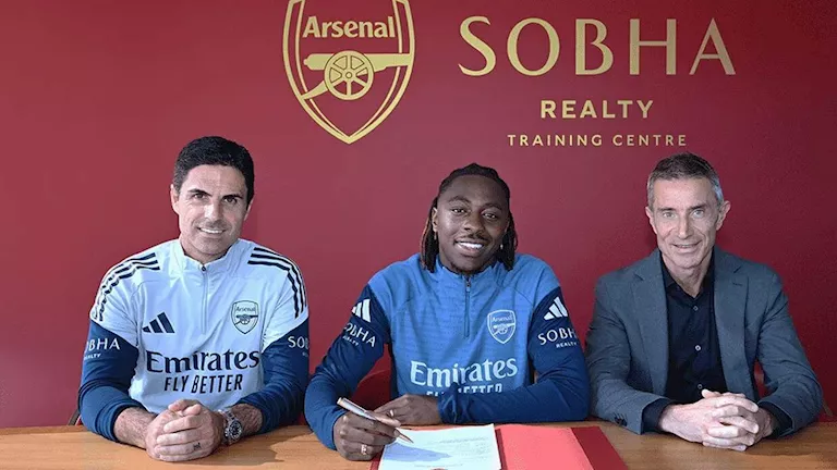 عواطف جماهير أرسنال تتجدد بعد عودة إيبيريشي إيزي بعد 14 عامًا من الاستغناء