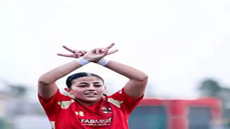 غرائب الموسم الماضي من دوري السيدات: سرقة هواتف وشبيهة أكرم توفيق تتصدر الأحداث