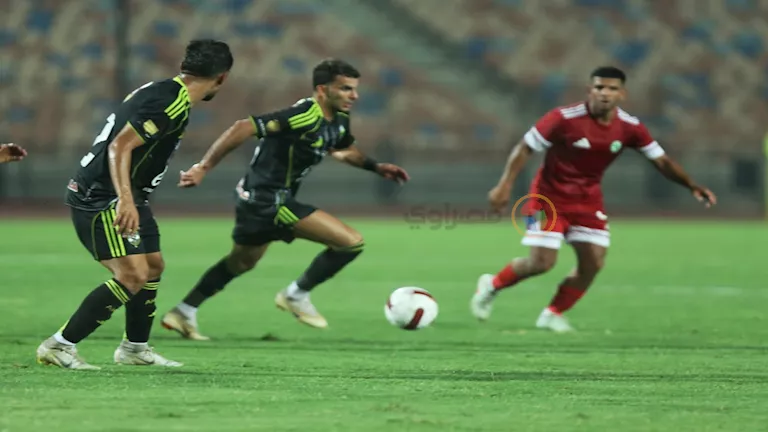 غياب اللوحات الإعلانية يثير التساؤلات حول مباراة الأهلي ومودرن سبورت في الأفق