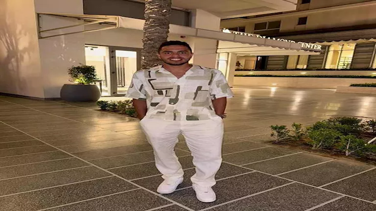 كريم الدبيس يشارك صورة مميزة مع ستة لاعبين بينهم نجم الأهلي الشهير