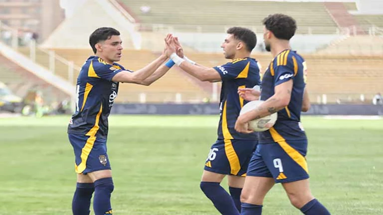 لاعب الأهلي يحسم موقفه وينهي الجدل حول رحيله في سوق الانتقالات الحالي