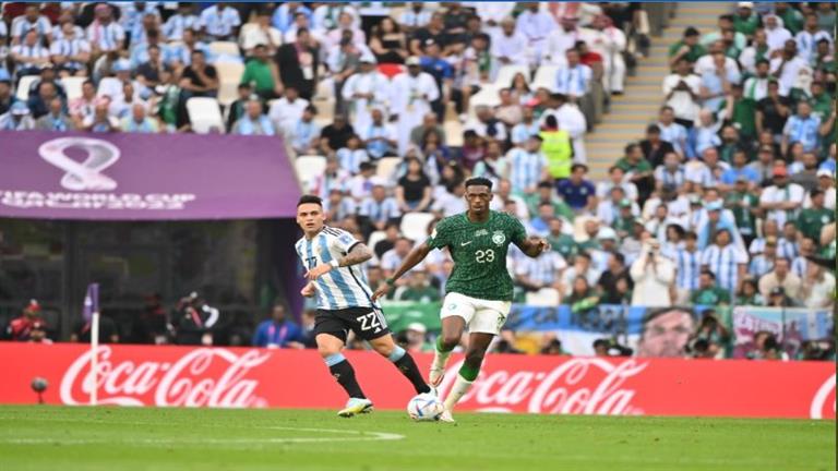 ماك أليستر يكشف كواليس مباراة الأرجنتين والسعودية وتوقعاته بتسجيل 15 هدفا