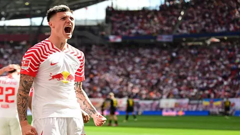 مانشستر يونايتد يتجه نحو صفقة قوية لضم نجم لايبزيغ الألماني قريباً