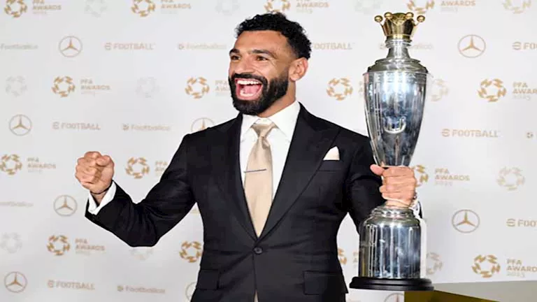محمد صلاح يعلق بفخر بعد فوزه بجائزة أفضل لاعب في الدوري الإنجليزي