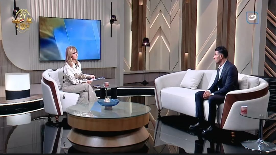 محمد سامي يفاجئ لميس الحديدي