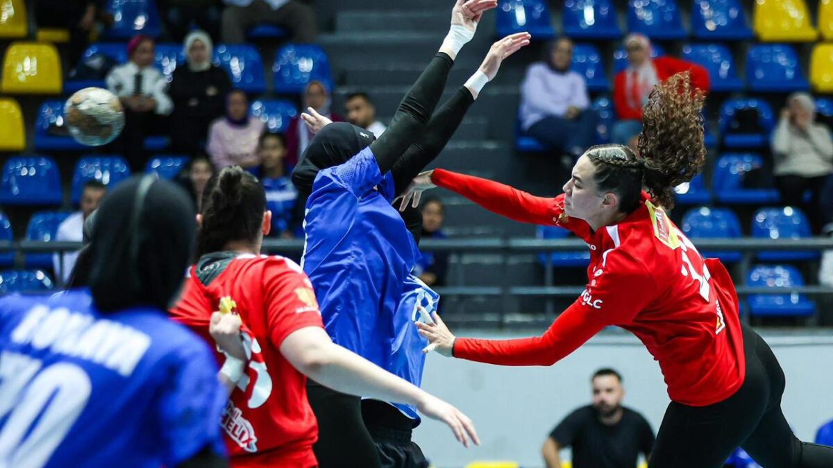 الأهلي وسموحة