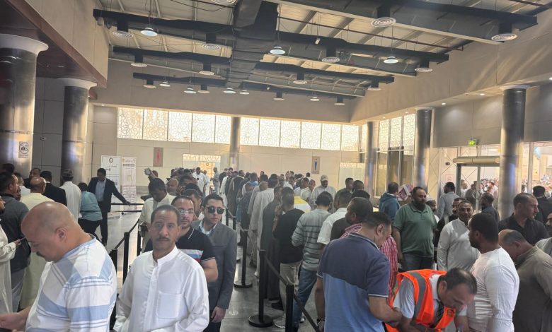 إقبال كبير من الجالية المصرية في الكويت