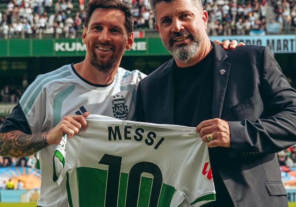 إلتشي يكرم ميسي