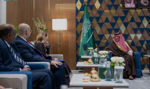 وزير الداخلية يستقبل المدير العام للمنظمة الدولية للهجرة