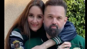 محمد محمود عبد العزيز وزوجته